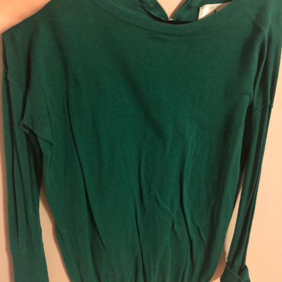 Green long sleeve sweater - Picture 1 of 1